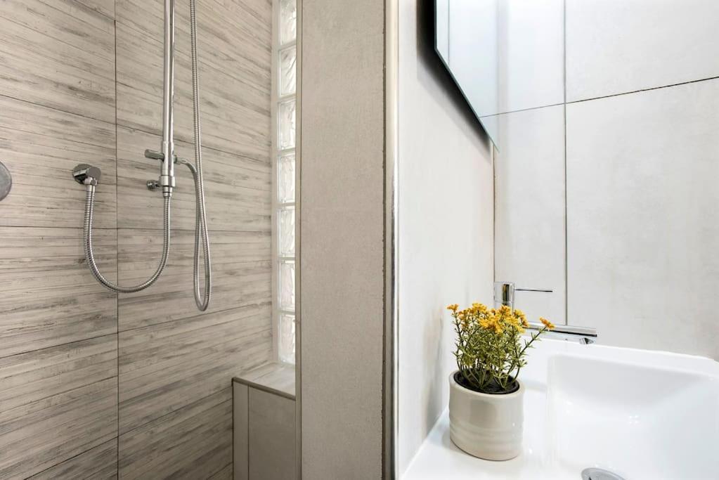Oasi Urbana X 4 Guests With Terrace - 10 Min From Termini Appartement *